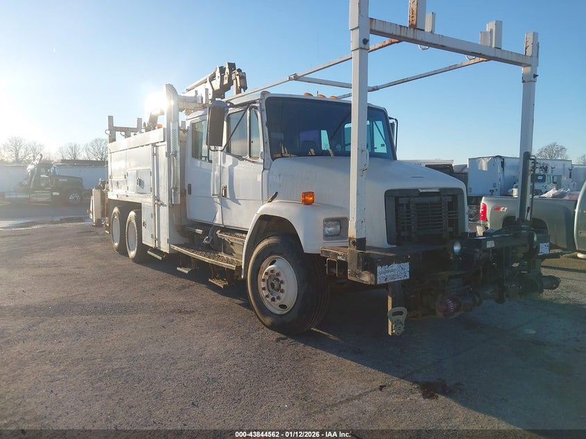 2001 Freightliner Medium Conventional Fl80