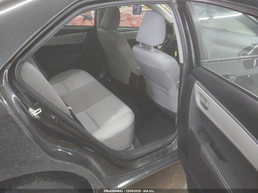 2015 Toyota Corolla Le VIN: 5YFBURHE0FP233621 Lot: 43844643