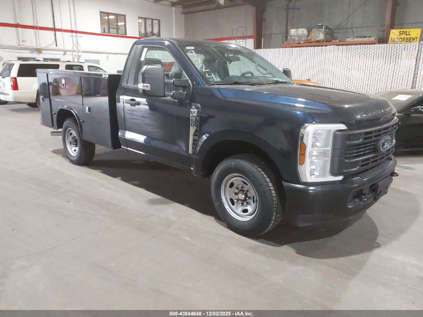 FORD F-250 XL