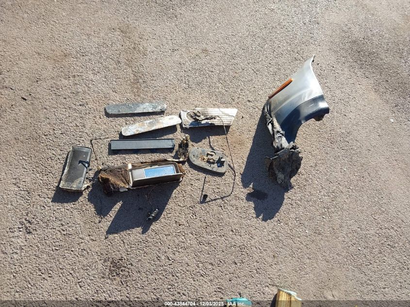 2001 Lexus Rx 300 VIN: JTJGF10UX10103995 Lot: 43844704