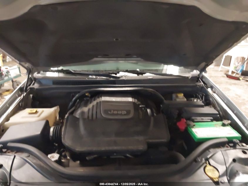 2005 Jeep Grand Cherokee Limited VIN: 1J4HR58255C727999 Lot: 43844744