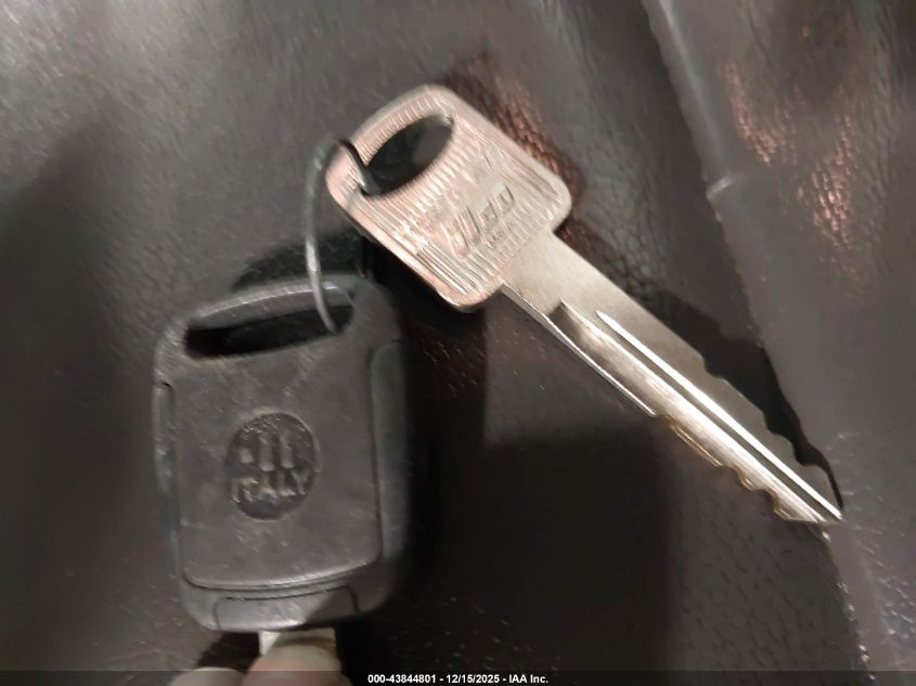 2004 Ford F-150 Heritage Xl/Xlt VIN: 2FTRF17204CA65822 Lot: 43844801