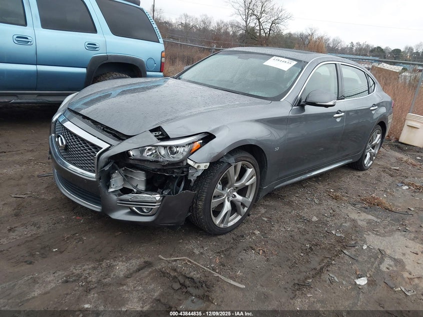 JN1BY1PP9FM601504 2015 INFINITI Q70 photo no. 2
