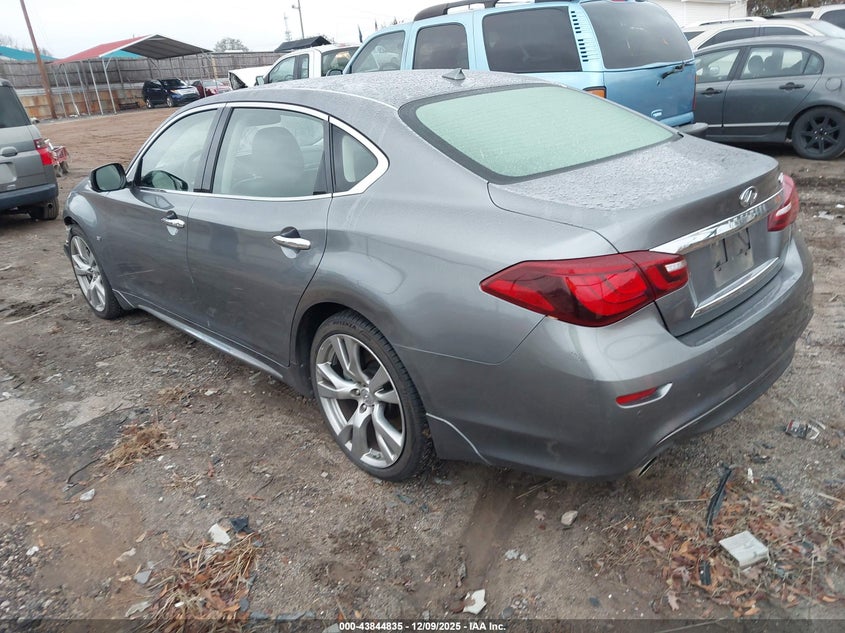 JN1BY1PP9FM601504 2015 INFINITI Q70 photo no. 3