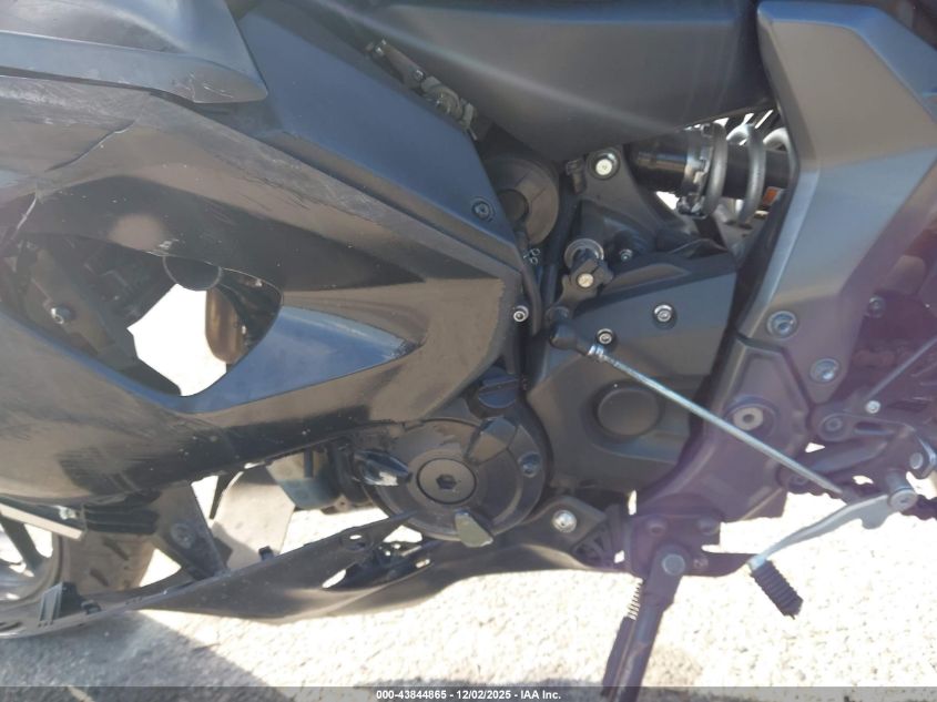 2022 Yamaha Yzfr7 VIN: JYARM38Y9NA000325 Lot: 43844865