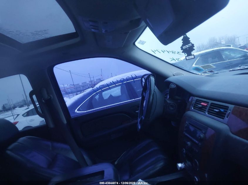 2007 Chevrolet Tahoe Ltz VIN: 1GNFK13047J137699 Lot: 43844874