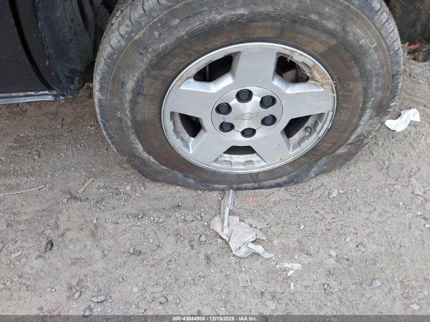 2005 Chevrolet Tahoe Lt VIN: 1GNEK13T55J197607 Lot: 43844906