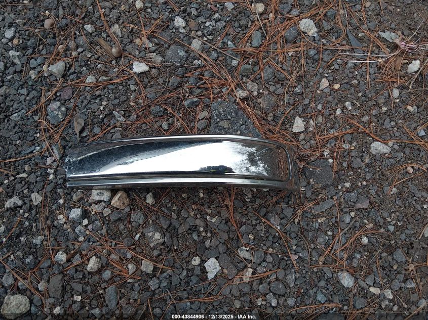 2005 Chevrolet Tahoe Lt VIN: 1GNEK13T55J197607 Lot: 43844906