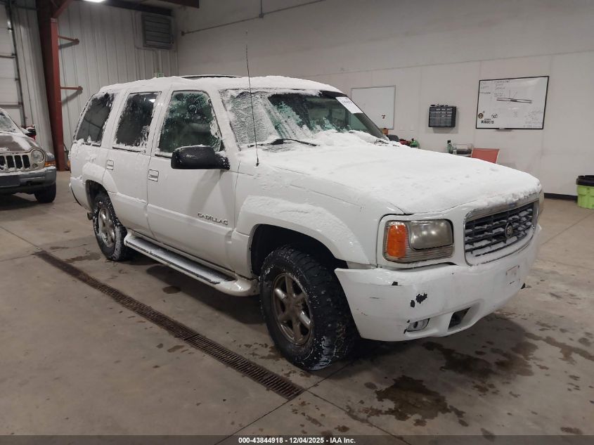 1999 Cadillac Escalade Standard