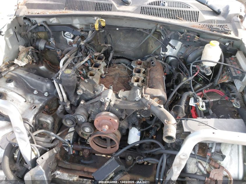 2004 Jeep Liberty Renegade VIN: 1J4GL38K24W141758 Lot: 43844968