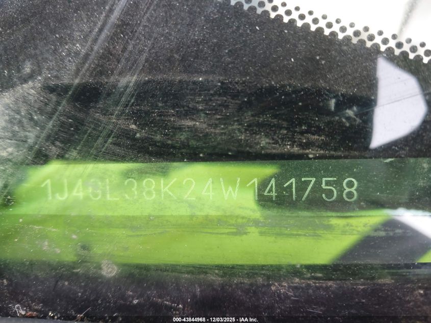 2004 Jeep Liberty Renegade VIN: 1J4GL38K24W141758 Lot: 43844968