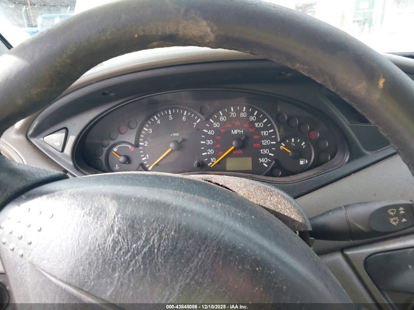 2000 Ford Focus Zx3 VIN: 3FAFP313XYR180119 Lot: 43845056