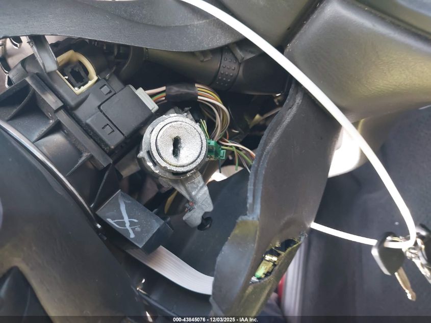 2001 Ford Focus Se VIN: 1FAFP34301W206306 Lot: 43845076