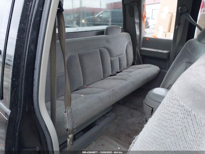 1996 Chevrolet Gmt-400 C1500 VIN: 2GCEC19MXT1161571 Lot: 43845077