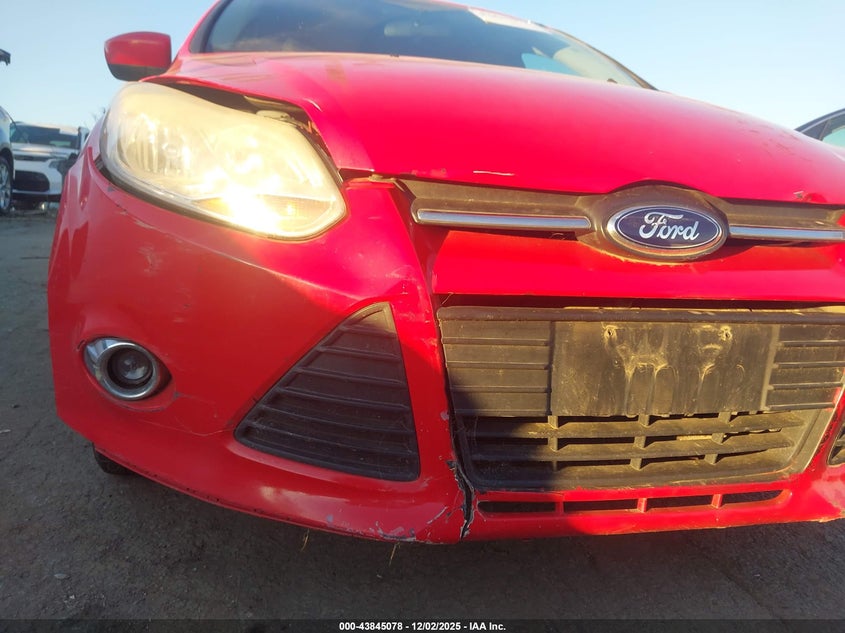 1FAHP3F28CL370422 2012 FORD FOCUS photo no. 15