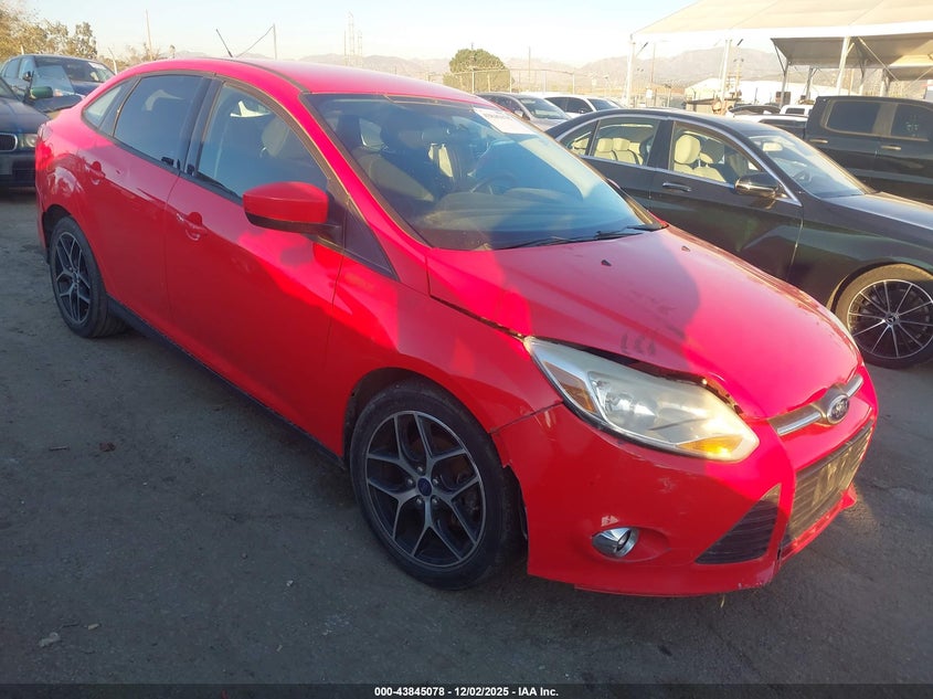 1FAHP3F28CL370422 2012 FORD FOCUS photo no. 24