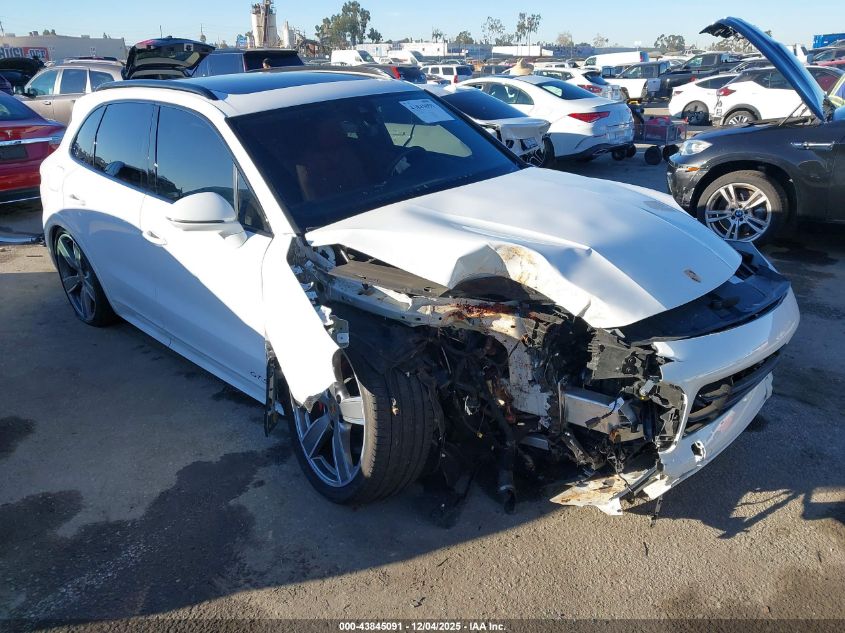 PORSCHE CAYENNE GTS