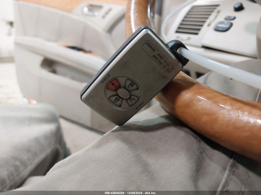 2005 Toyota Avalon Limited VIN: 4T1BK36B55U008961 Lot: 43845208