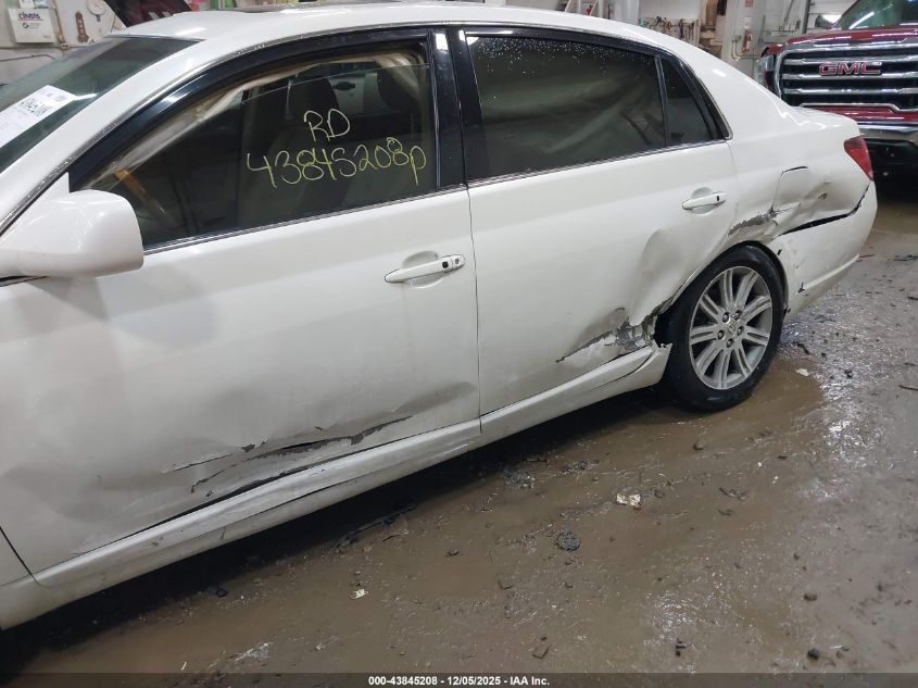 2005 Toyota Avalon Limited VIN: 4T1BK36B55U008961 Lot: 43845208