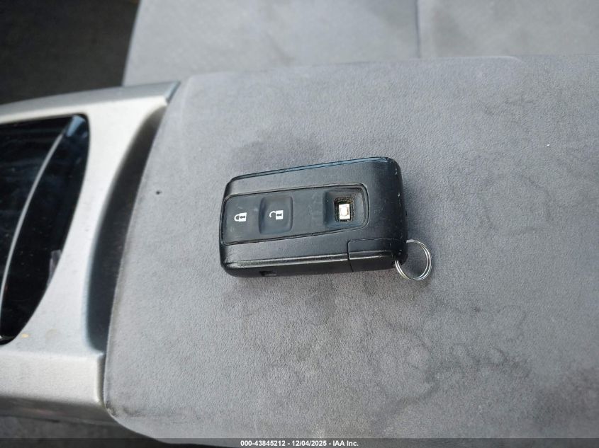 2005 Toyota Prius VIN: JTDKB20U553120643 Lot: 43845212