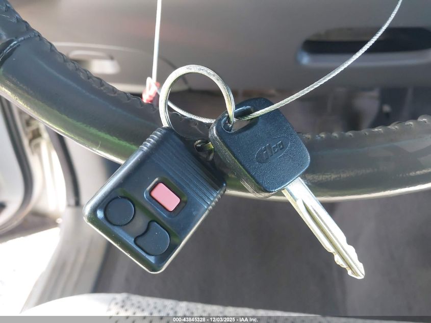 2002 Ford F-150 Lariat/Xlt VIN: 1FTRW08L72KE37067 Lot: 43845328