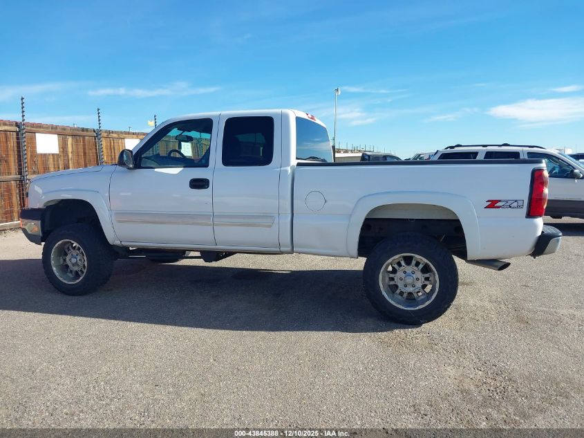 2005 Chevrolet Silverado 1500 Z71 VIN: 1GCEK19B65E121703 Lot: 43845388