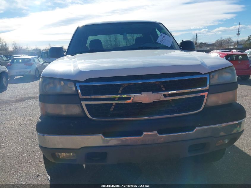 2005 Chevrolet Silverado 1500 Z71 VIN: 1GCEK19B65E121703 Lot: 43845388