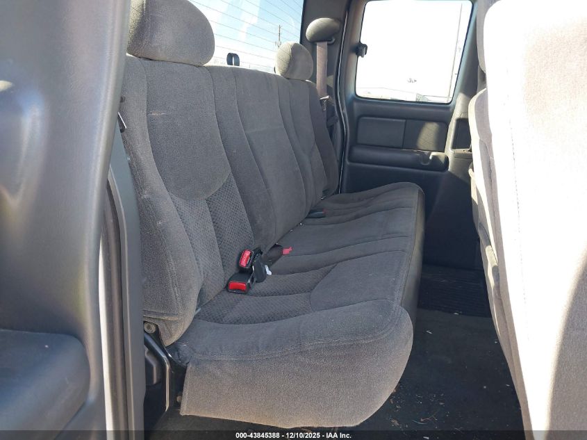 2005 Chevrolet Silverado 1500 Z71 VIN: 1GCEK19B65E121703 Lot: 43845388