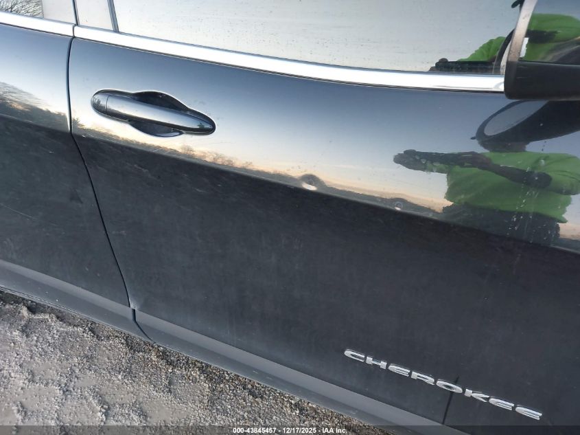 2016 Jeep Cherokee Latitude VIN: 1C4PJLCB3GW324139 Lot: 43845457