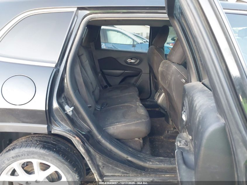 2016 Jeep Cherokee Latitude VIN: 1C4PJLCB3GW324139 Lot: 43845457