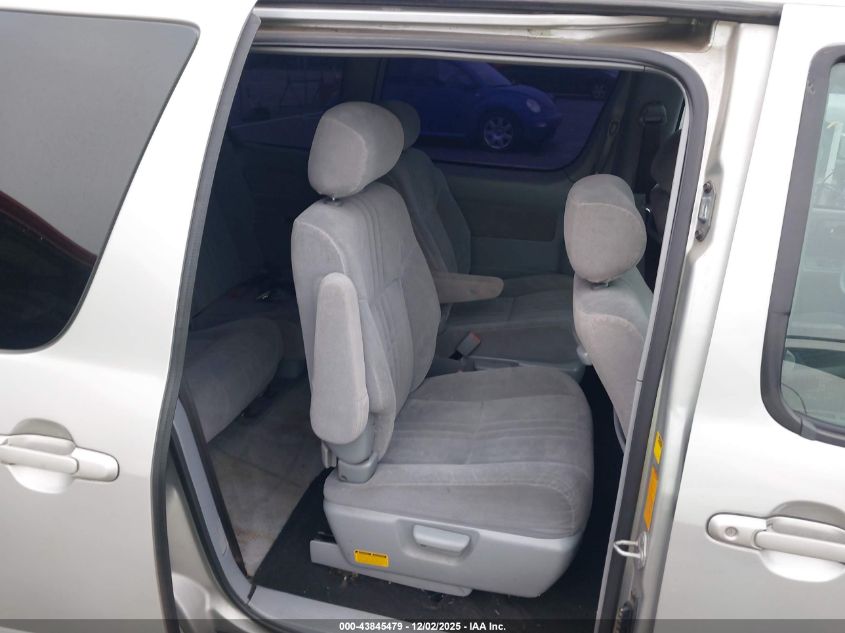 2003 Toyota Sienna Le VIN: 4T3ZF13C13U513002 Lot: 43845479