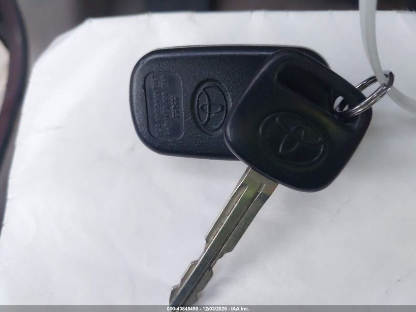 2001 Toyota Sienna Le VIN: 4T3ZF13C71U358002 Lot: 43845490