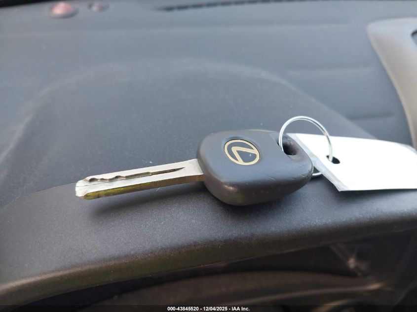 2001 Lexus Is 300 VIN: JTHBD182010001321 Lot: 43845520