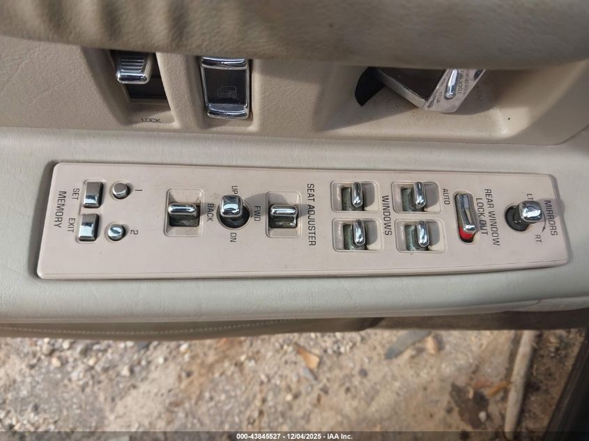 1996 Cadillac Deville VIN: 1G6KD52Y0TU205637 Lot: 43845527