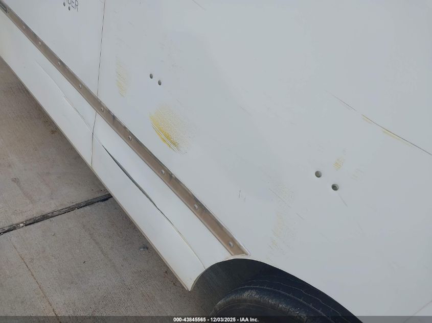 2022 Ford E-450 Cutaway VIN: 1FDWE4FK9NDC37139 Lot: 43845565