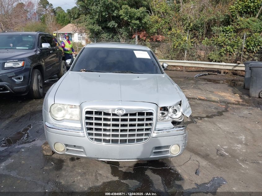 2007 Chrysler 300C VIN: 2C3KA63H77H808253 Lot: 43845571