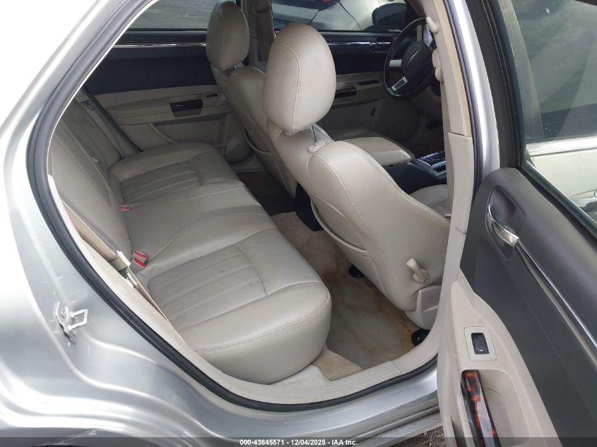 2007 Chrysler 300C VIN: 2C3KA63H77H808253 Lot: 43845571