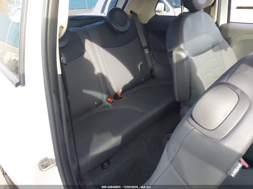 3C3CFFAR8CT183803 2012 FIAT 500 photo no. 8