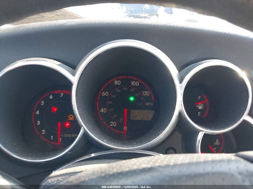 2004 Pontiac Vibe VIN: 5Y2SM62834Z430996 Lot: 43845659