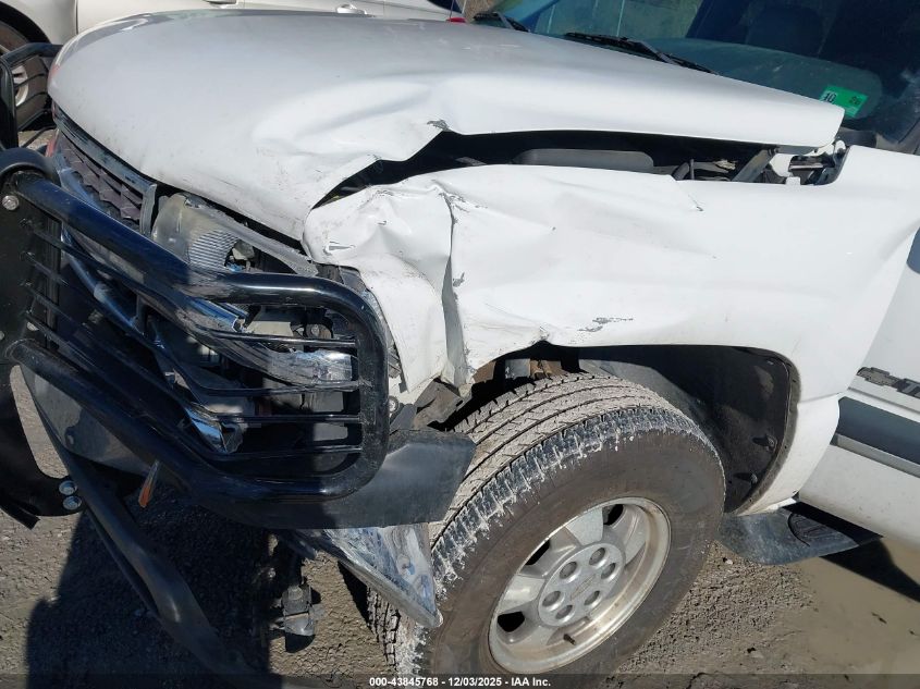 2002 Chevrolet Tahoe Ls VIN: 1GNEK13Z12J236757 Lot: 43845768