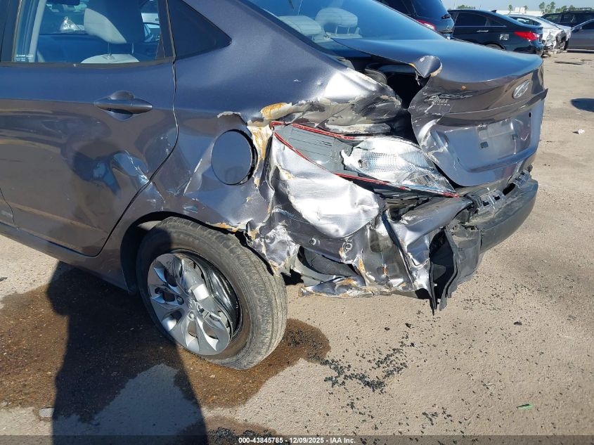 2015 Hyundai Accent Gls VIN: KMHCT4AE5FU884262 Lot: 43845785