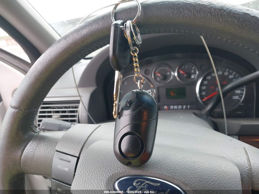 2004 Ford Freestar Sel VIN: 2FMDA522X4BA39253 Lot: 43845885