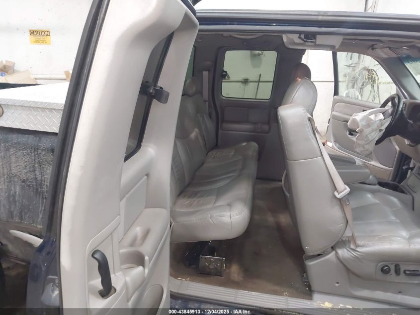 2000 Chevrolet Silverado 1500 Lt VIN: 1GCEK19TXYE385780 Lot: 43845913