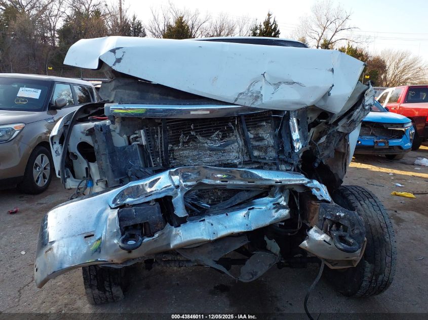 2000 Ford F-350 Lariat/Xl/Xlt VIN: 3FTSW31F5YMA52731 Lot: 43846011