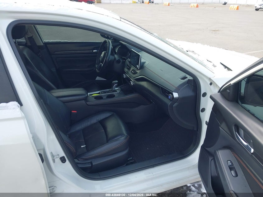 2019 NISSAN ALTIMA auction photo 5