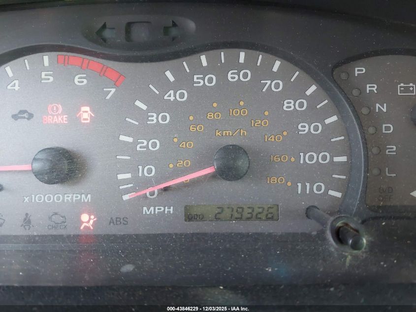 2001 Toyota Sequoia Sr5 V8 VIN: 5TDZT34AX1S035582 Lot: 43846229