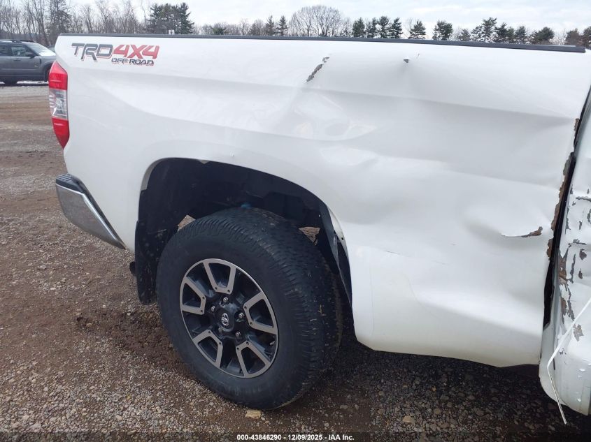 2018 Toyota Tundra Sr5 5.7L V8 VIN: 5TFUW5F10JX707735 Lot: 43846290