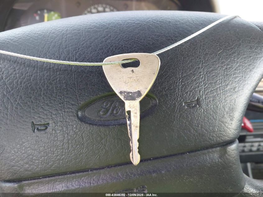 1994 Ford Escort Lx/Sport VIN: 3FARP15J0RR129143 Lot: 43846392