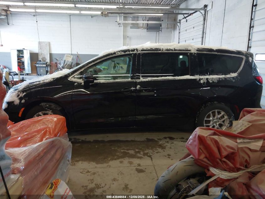 2024 Chrysler Pacifica Touring L VIN: 2C4RC1BG9RR167863 Lot: 43846584