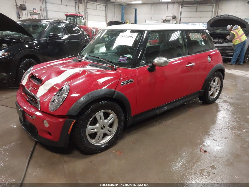 WMWRE33414TD81578 2004 MINI COOPER photo no. 2